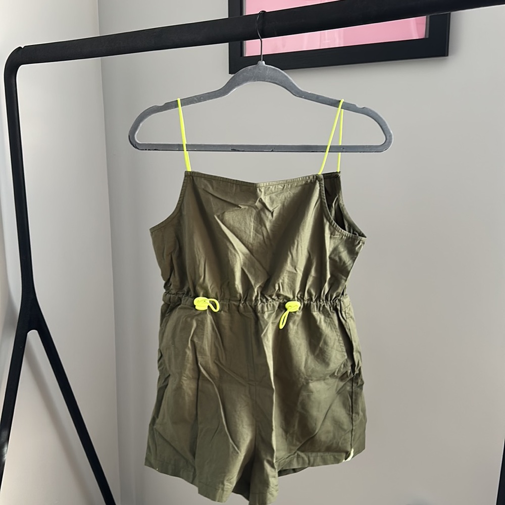 ASOS COLLUSION Cotton Khaki / Army Green Toggle Adjustable Utility Romper Size 4